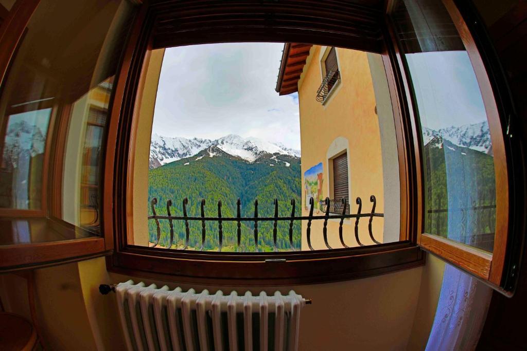 Albergo Eden Ponte di Legno Szoba fotó